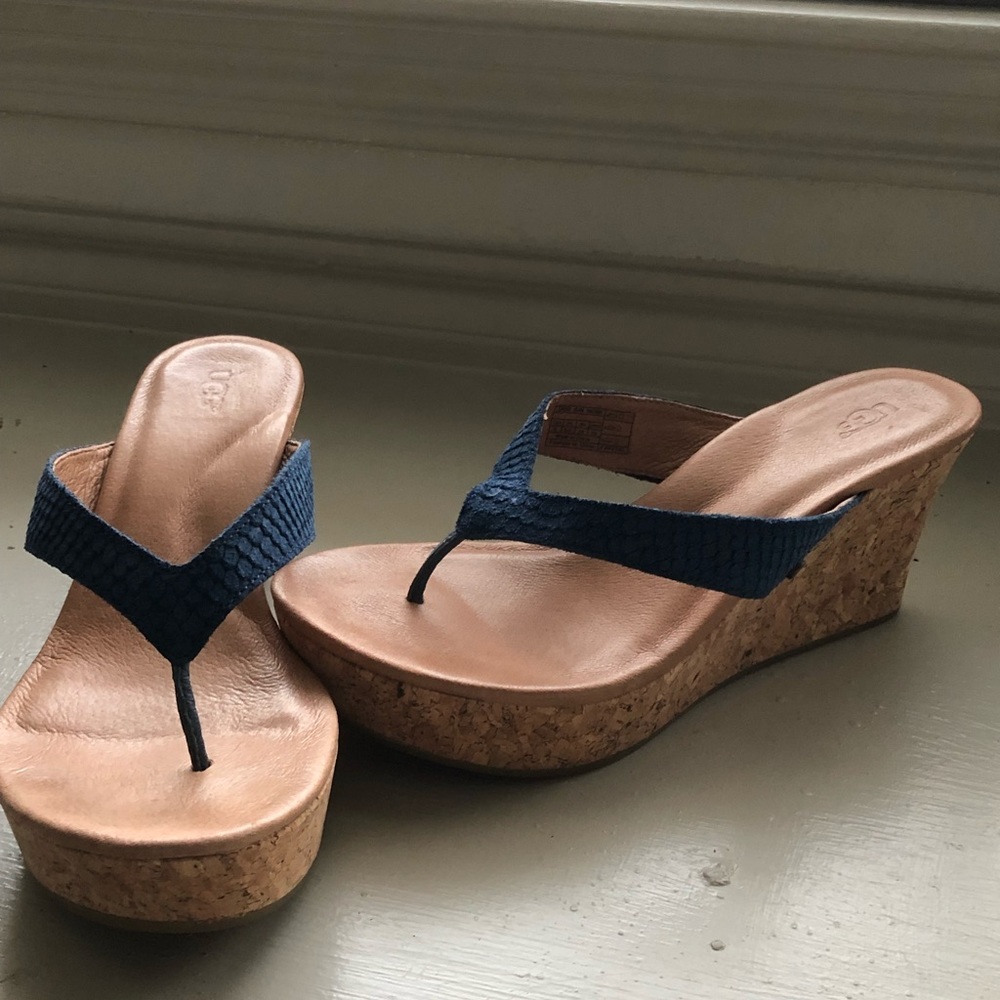 Ugg wedges size 8